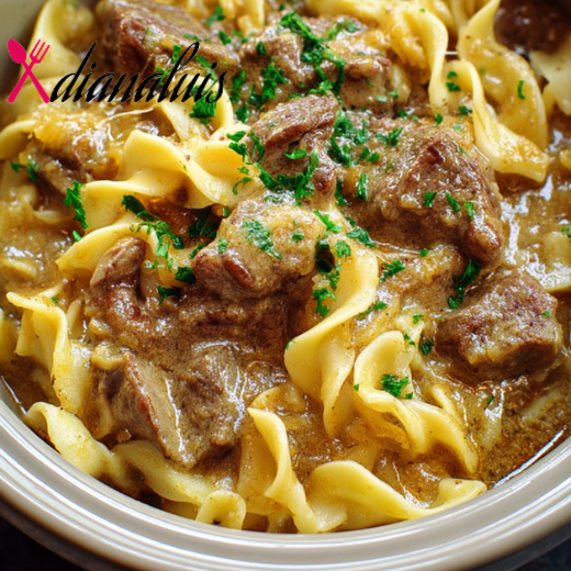 Slow Cooker Amish Creamy Beef and Noodles
