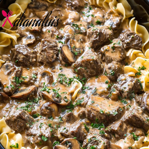 Slow Cooker Family-Style Beef Stroganoff