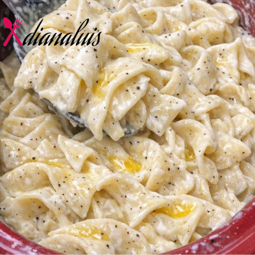 Slow Cooker Amish Sour Cream Noodles